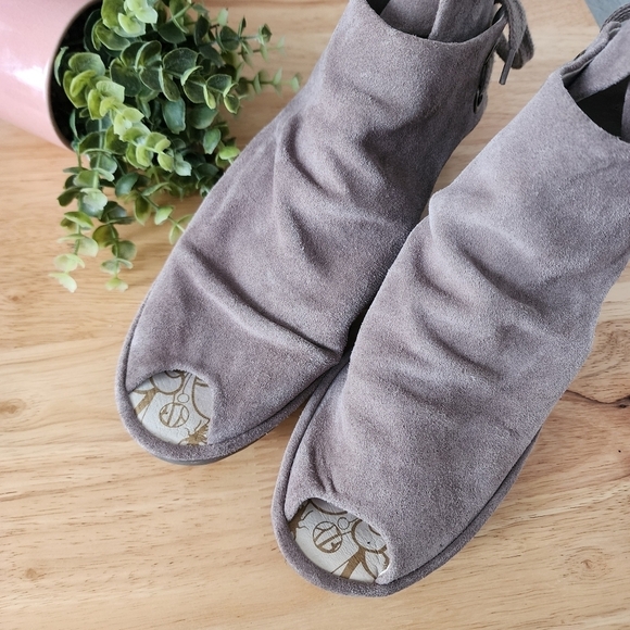 Fly London Yema Wedge Suede Peep Toe Taupe Tie Sandal Boho Chic Career Comfort 9 - Picture 5 of 10